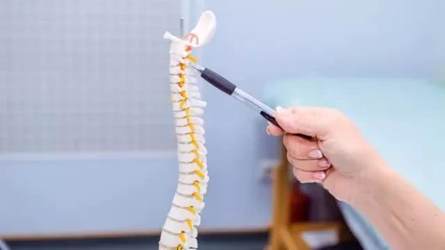 淺談如何預(yù)防緩解孩子的頸椎問(wèn)題