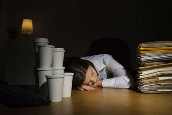 夜貓子注意！早睡才能保持好心情